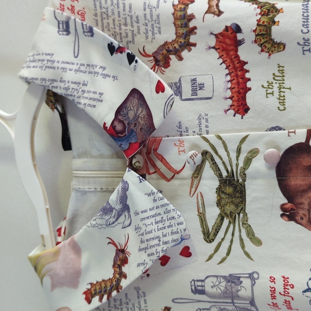 Dangerfield Alice In Wonderland Print Mini Dress - Picture 6 of 6